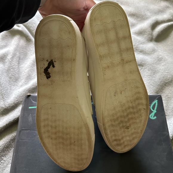 Blue by Betsey Johnson Women's SB-Liana Sneaker, Ivory Satin, 9 - Picture 7 of 9